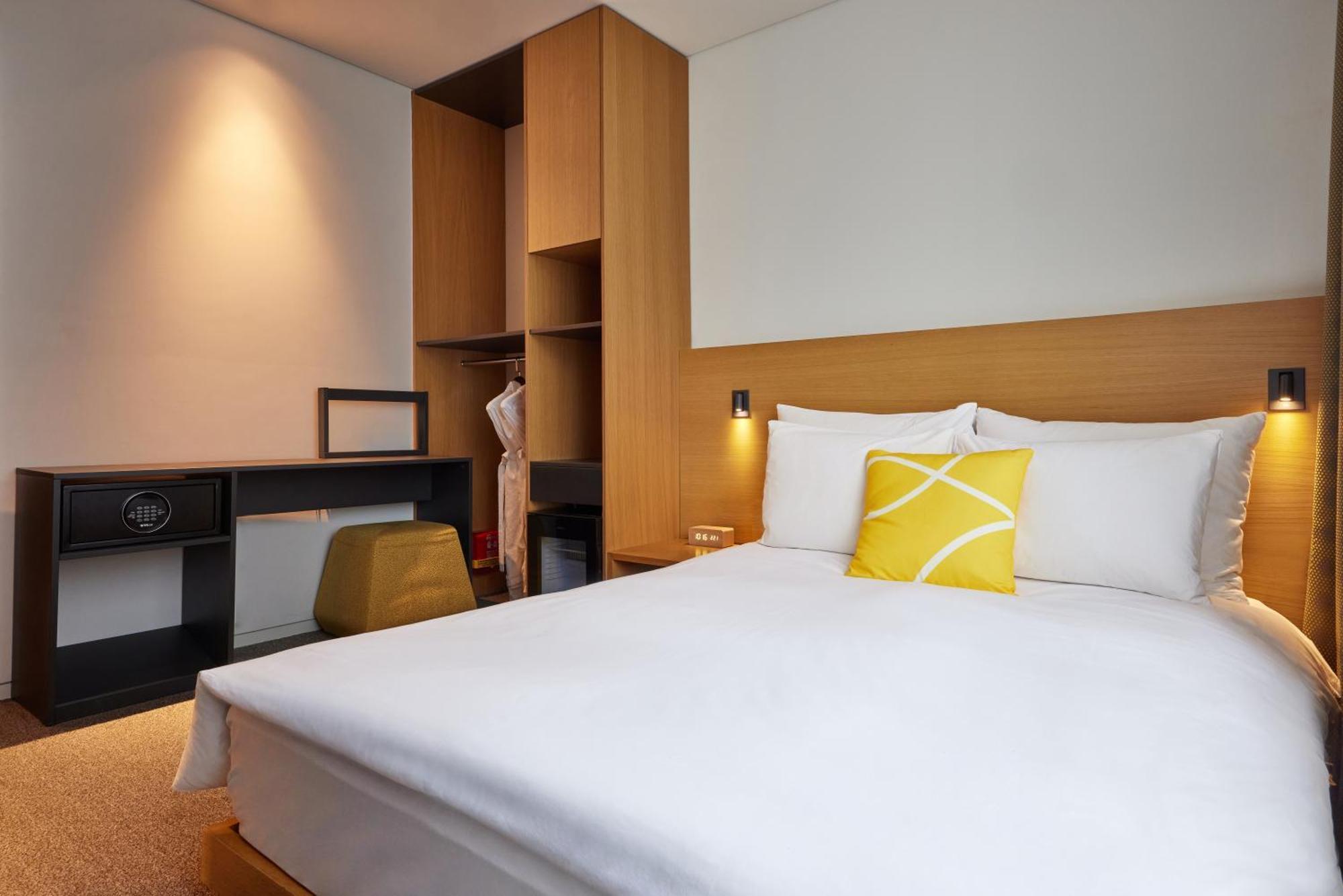 L7 Myeongdong By Lotte Hotel Сеул Екстериор снимка